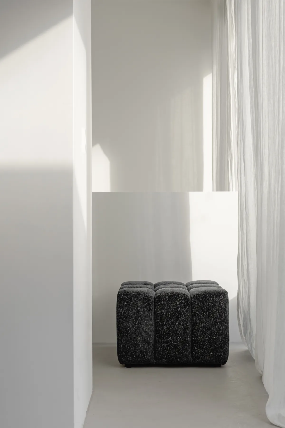 kaboompics_minimalist-interior-decor-home-living-moments-collection-33195